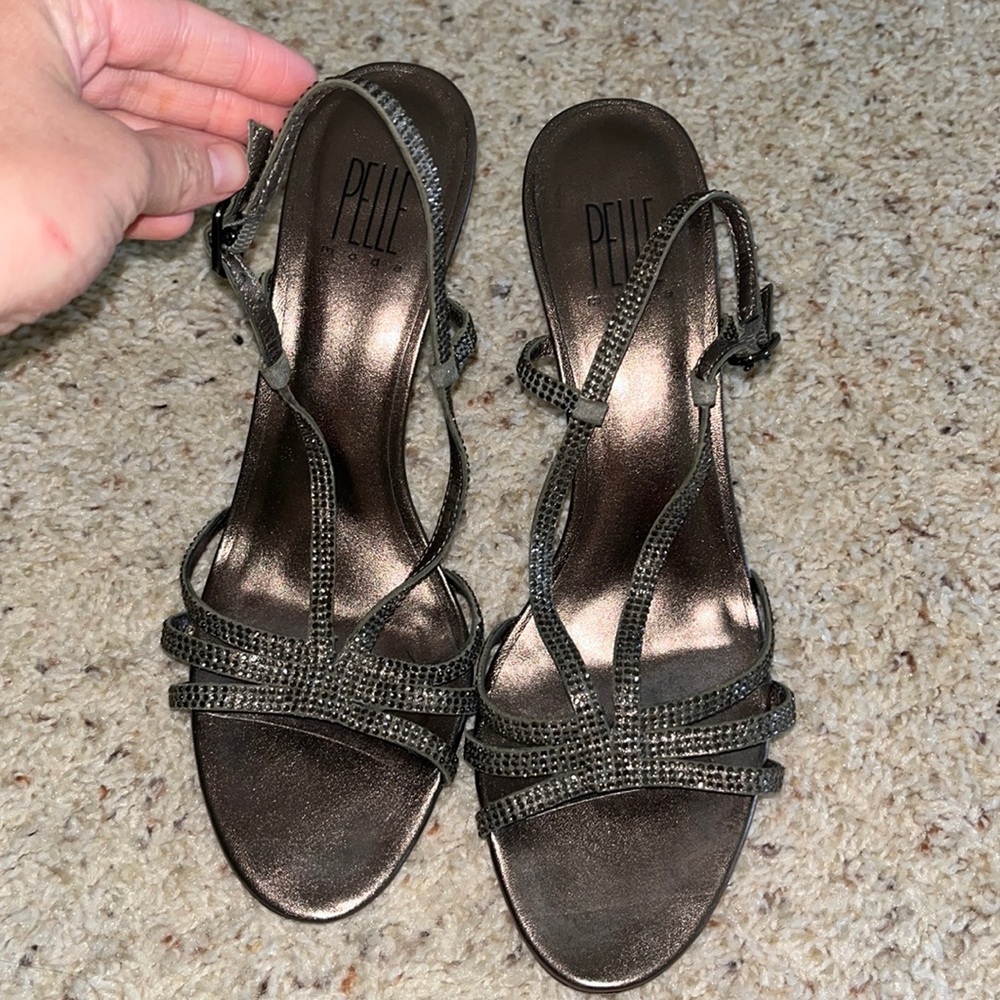 Pelle Moda Dark Grey Heels
